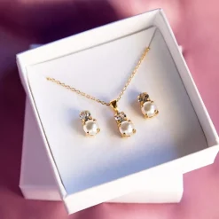 Love Pearl Necklace/Pearl + Crystal