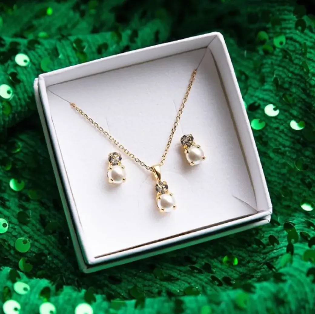 Love Pearl Necklace/Pearl + Crystal